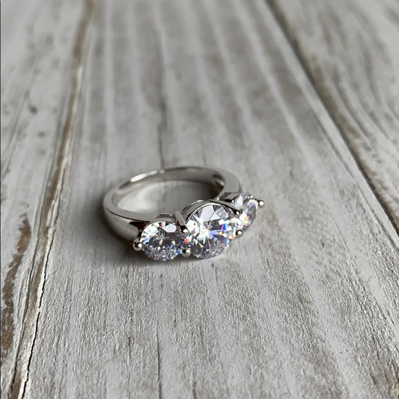 NEW Argento Vivo 3 Stone Sterling Silver Ring - Picture 4 of 8